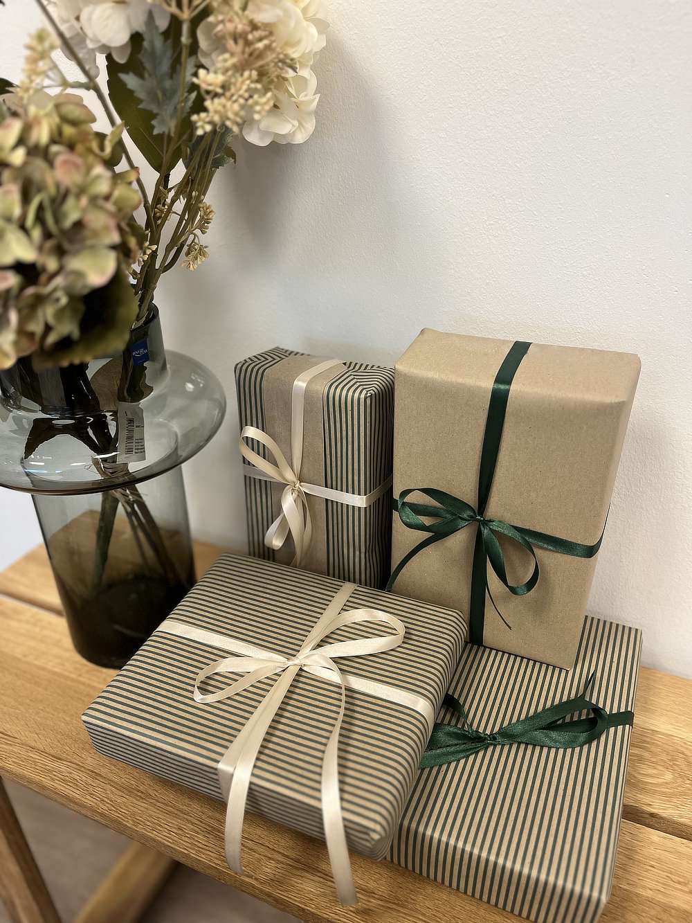 FIrmagaver pænt pakket ind