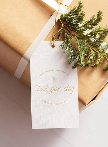 Gaveæske med 'tak for dig' hangtag